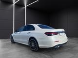 Mercedes-Benz E 220d Lim. 4Matic / AMG-Line /Kamera /Burmester - Mercedes-Benz E 220 mit Diesel-Antrieb: Alcantara, Abstandswarner, Limousine