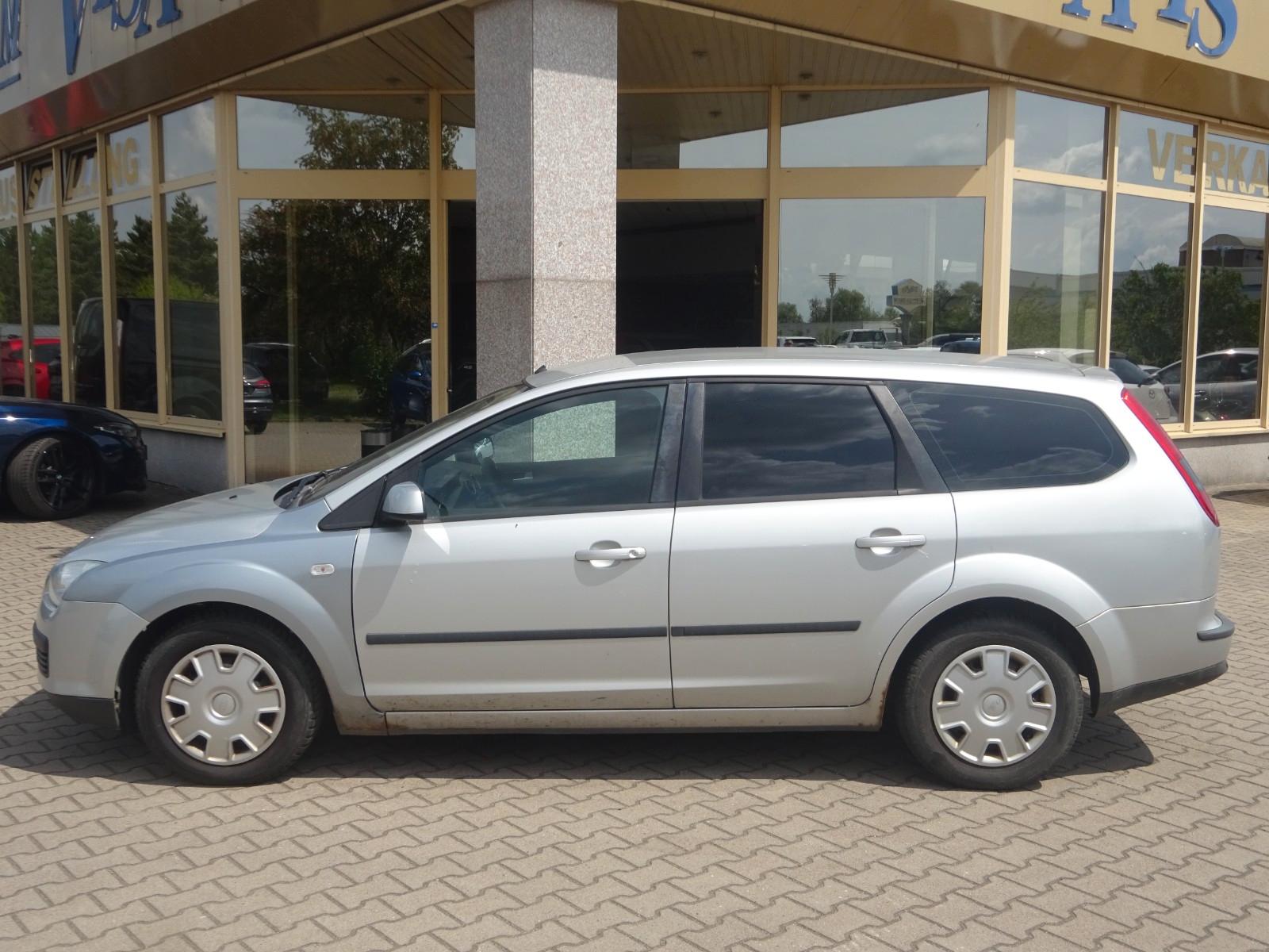 Ford Focus 2006 — салон
