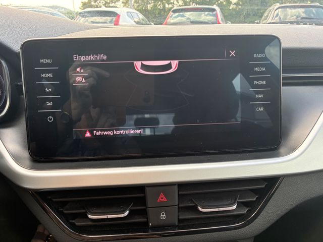 Fahrzeugabbildung Skoda Kamiq 1,5 TSI >AUT/NAV/LED/PDC/SHZ<