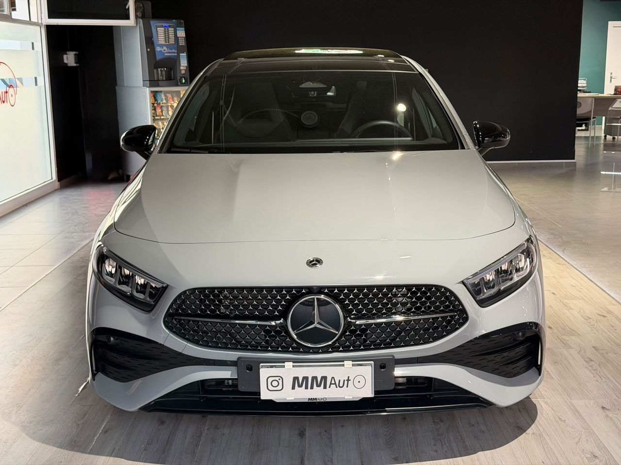 Mercedes-Benz Mercedes-benz A 180 d Alpine Grey Edition imagem 2