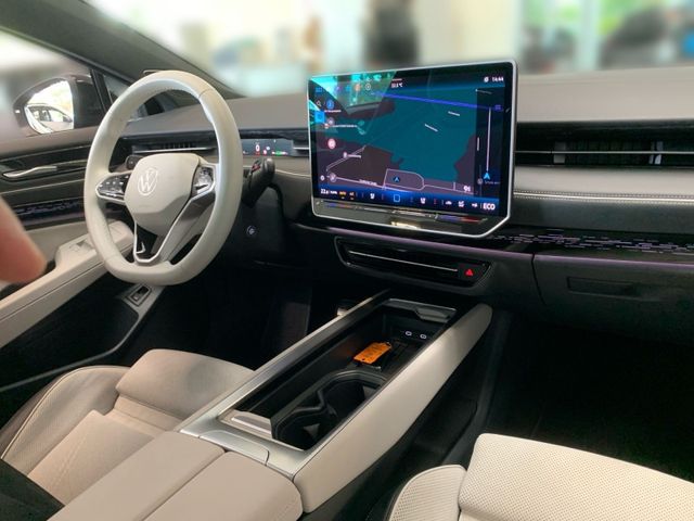 ID.7 Tourer PRO LED+KAMERA+PANO+AHK+AUGM.HUD+APP