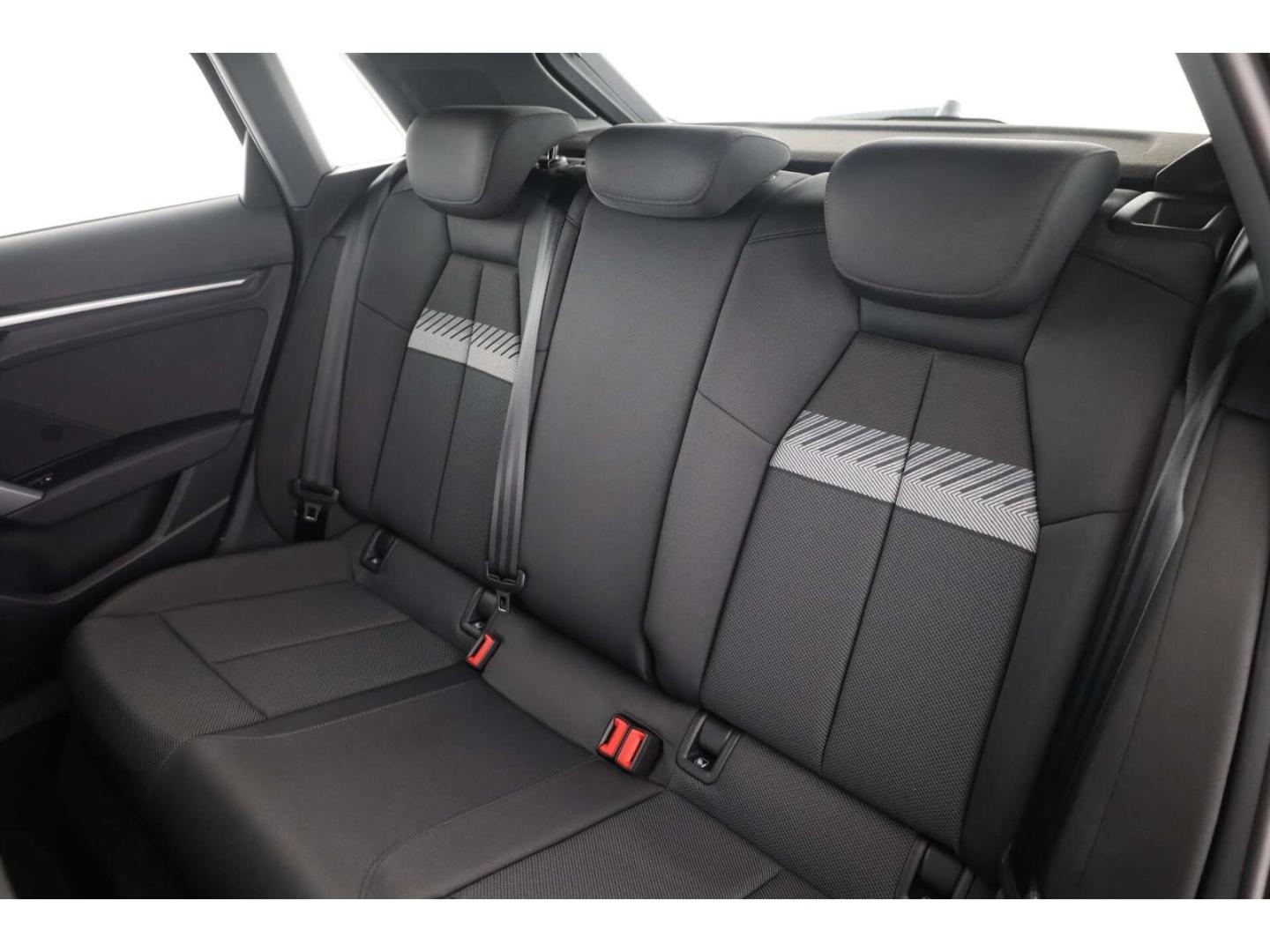 Audi A3 Sportback TFSI S-Tronic NAV/Sportsitze/LED+, миниатюра 11