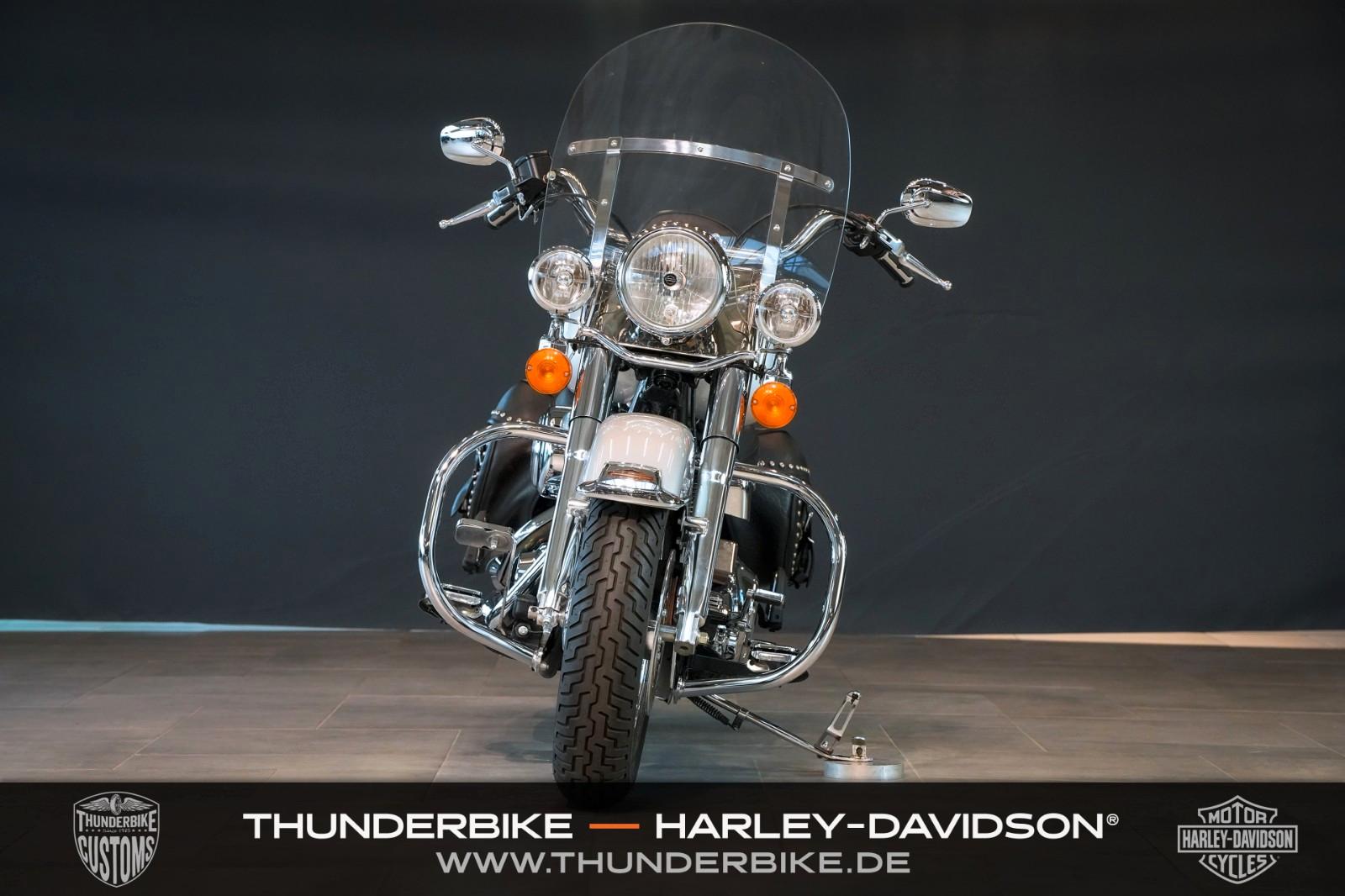 Harley-Davidson Softail FLSTC Heritage Classic