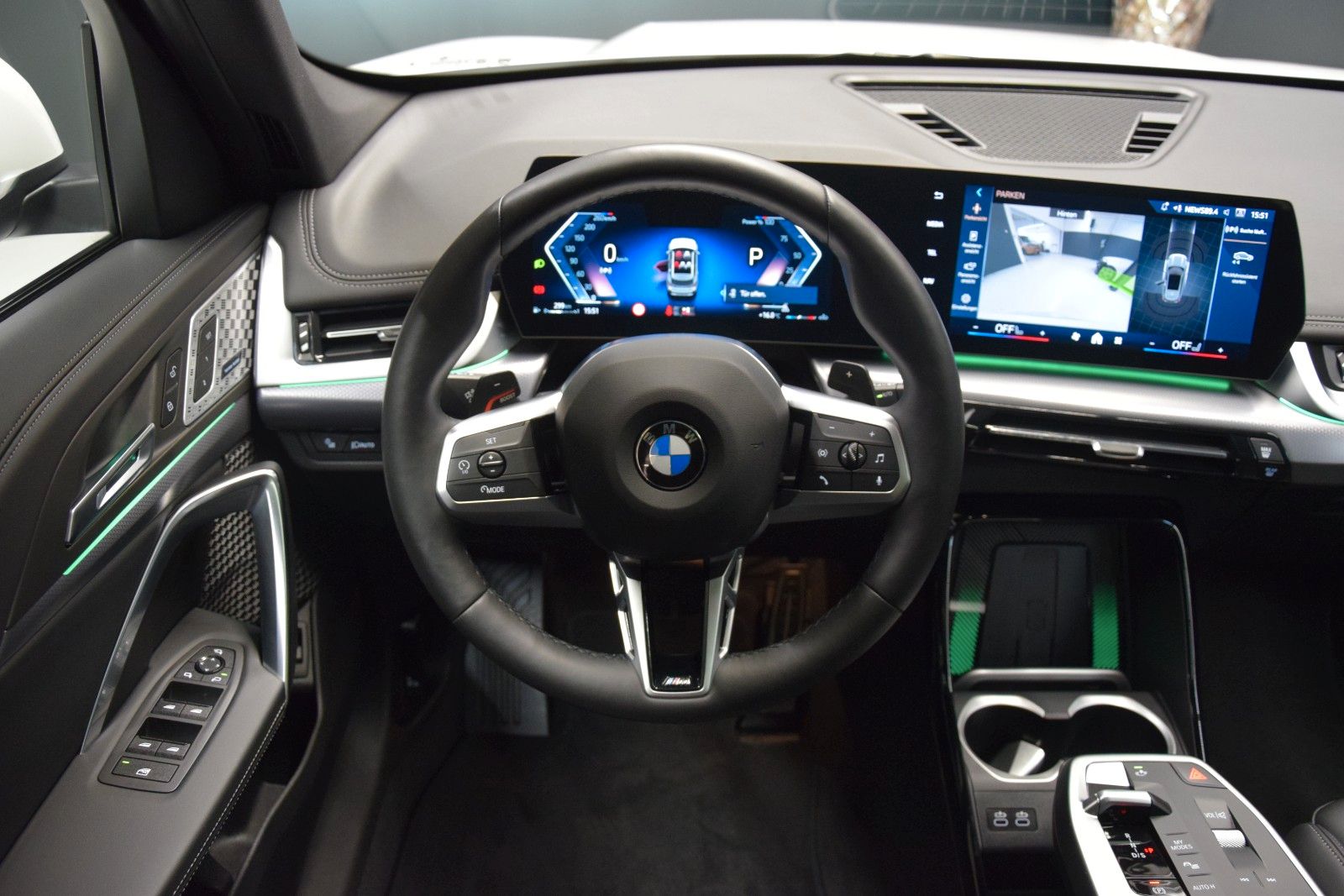 Fahrzeugabbildung BMW X1 18 i sDrive M Sport Pano LED Leder h/k Memory