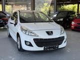 Peugeot 207 Urban Style-Klima-8 Fach Bereift - Peugeot 207: Weiß
