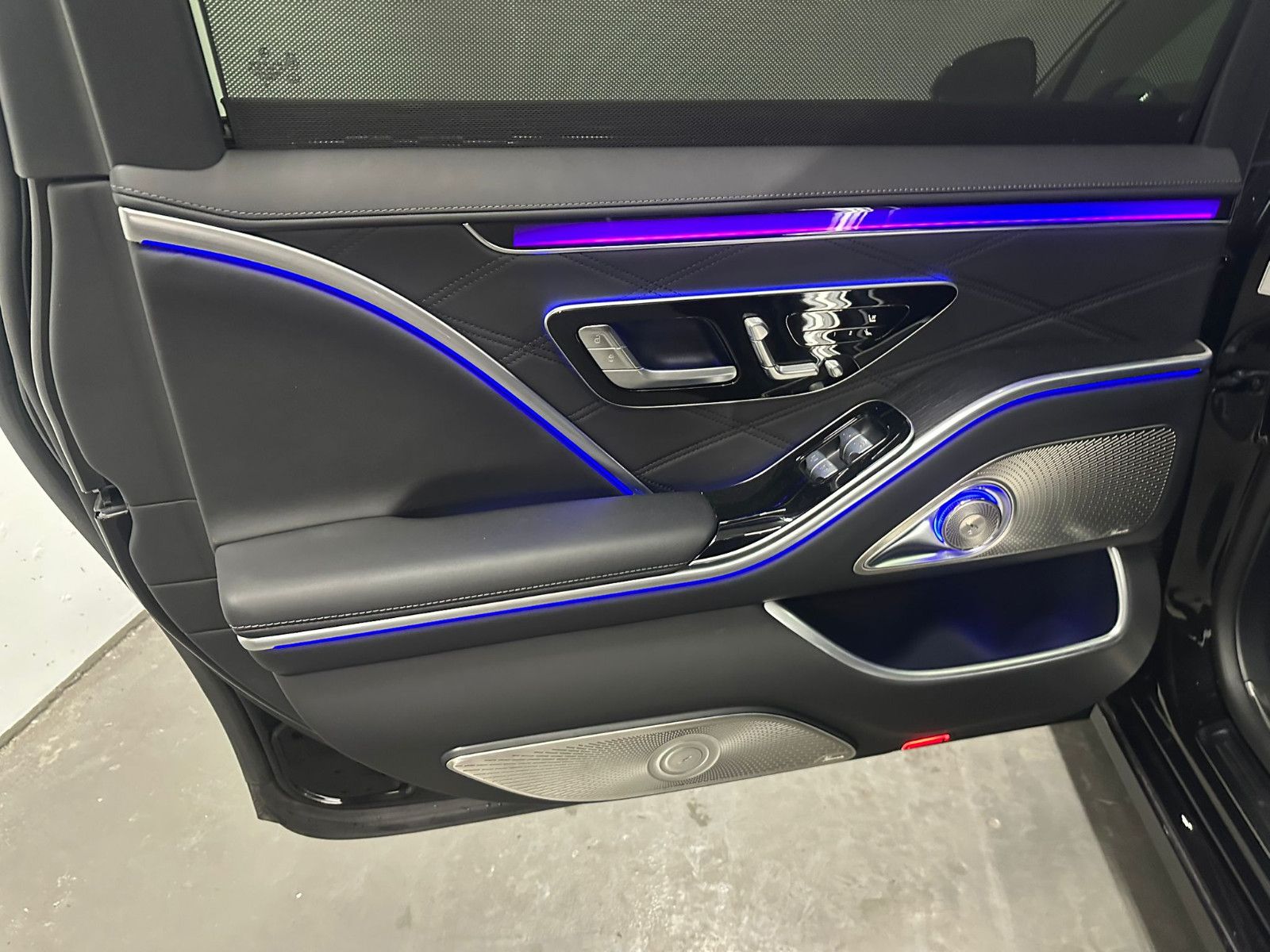 Fahrzeugabbildung Mercedes-Benz S 680 Maybach 4 matic *PANO*BURMESTER 4D*