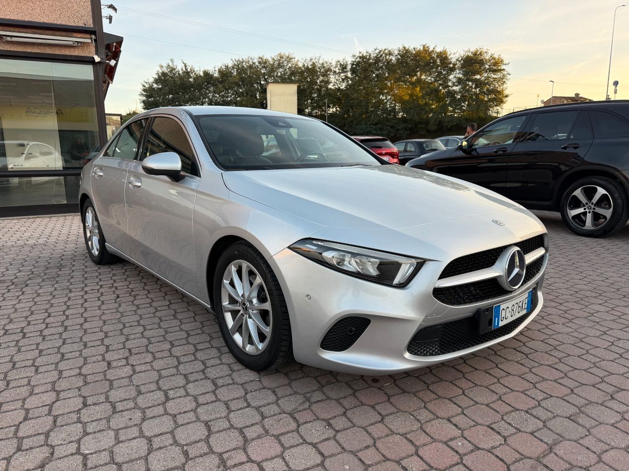 Mercedes-Benz Mercedes-benz A 180 d Automatic Sport imagem 2
