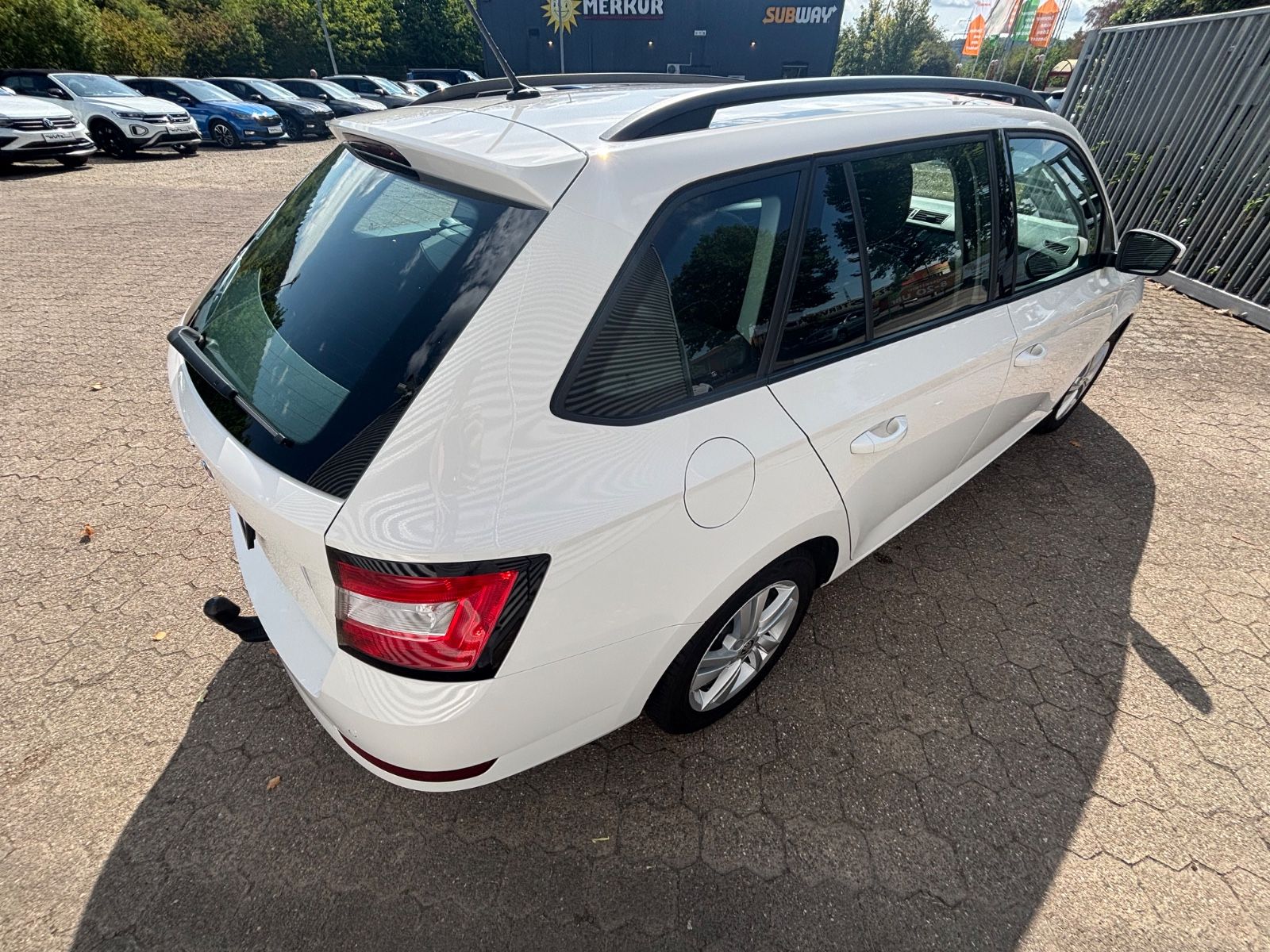 Fahrzeugabbildung SKODA Fabia Combi 1.0 TSI Ambition
