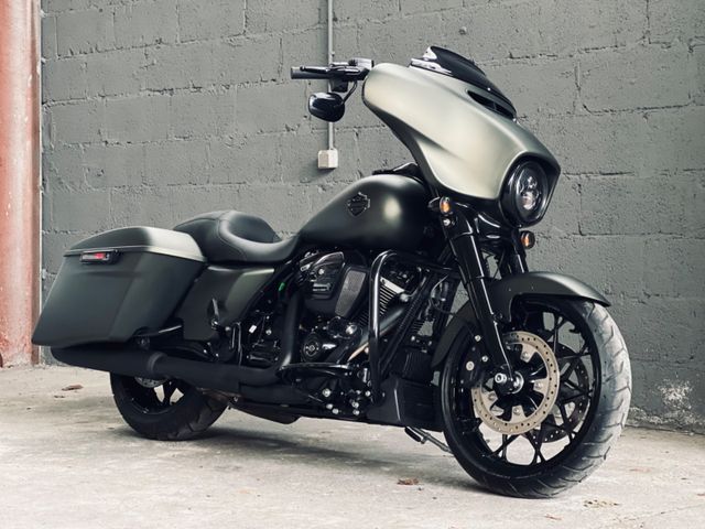 Harley-Davidson Street Glide FLHXS 131ci Stage IV