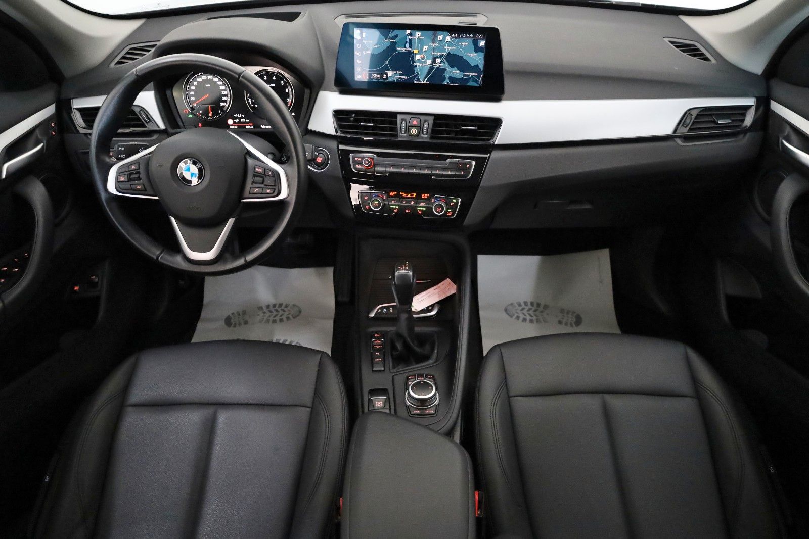 Fahrzeugabbildung BMW X1 xDrive 25 e Advantage,Leder,Navi,LED,HUD,SH