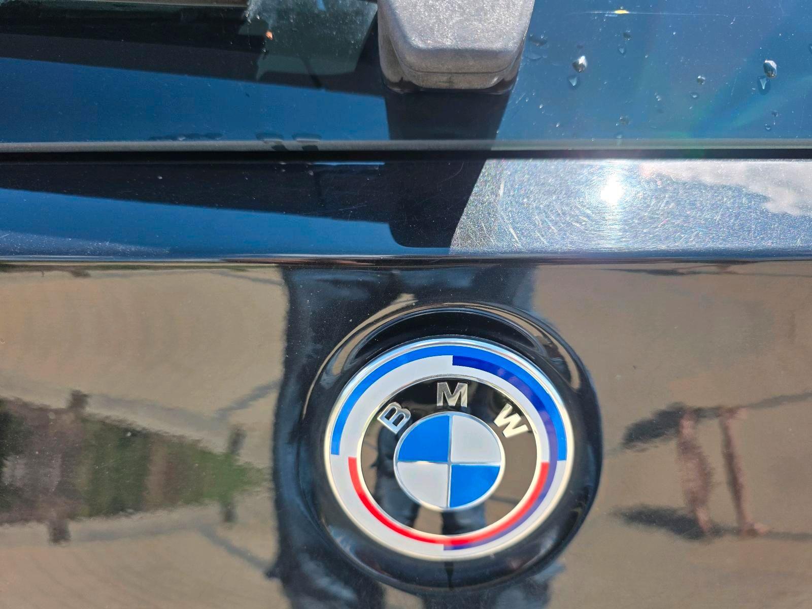 BMW 320 2010 — interior