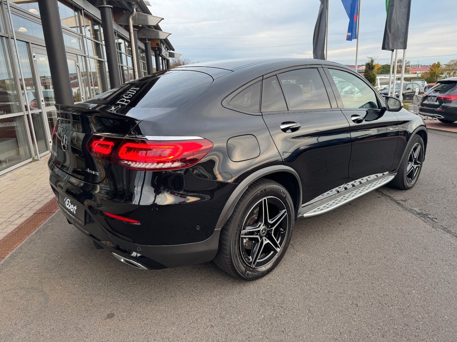 Fahrzeugabbildung Mercedes-Benz GLC 400d 4M Coupe+AMG+Massage+AHK+Memory