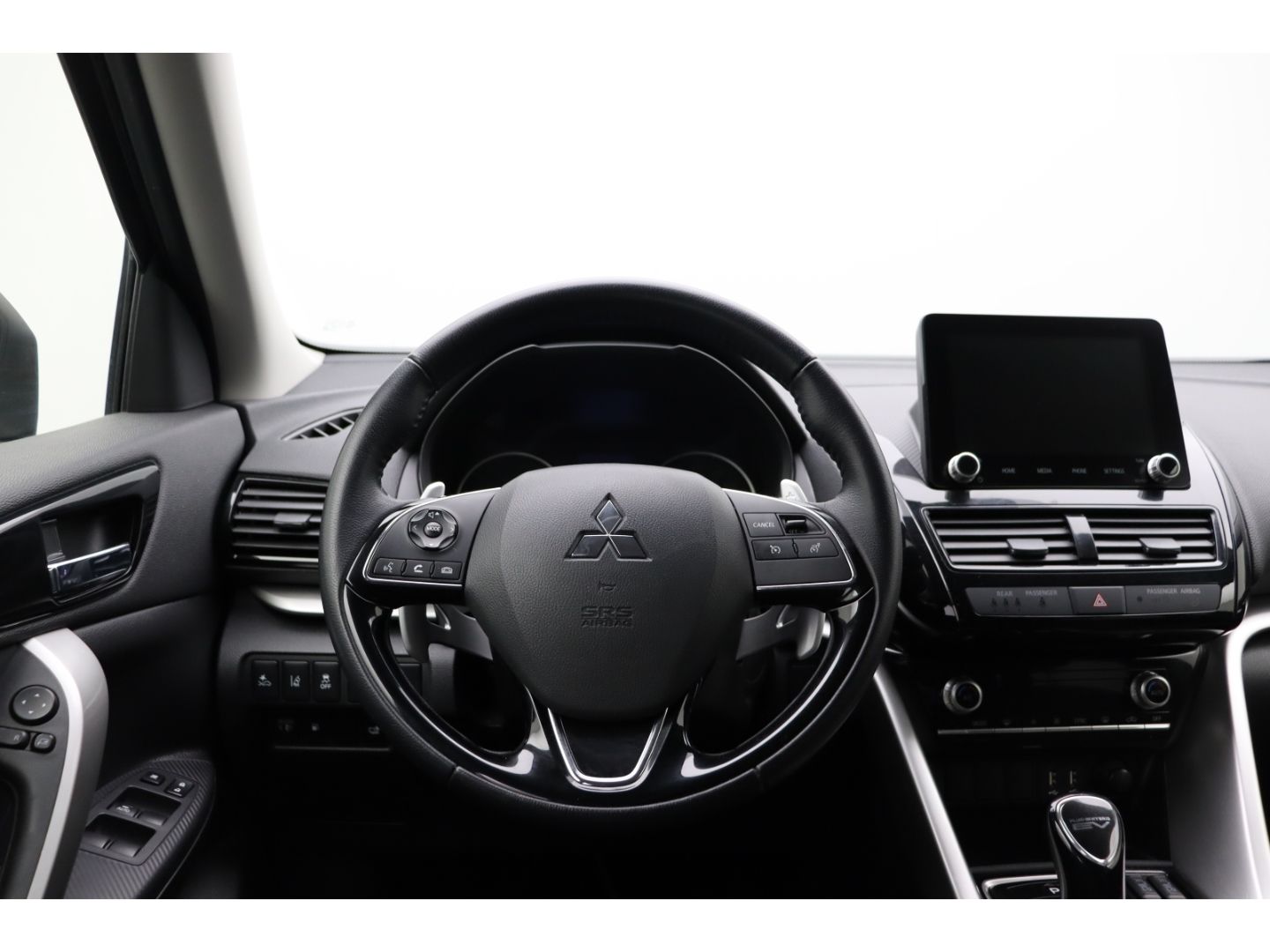 Fahrzeugabbildung Mitsubishi Eclipse Cross Basis Hybrid 4WD Rückfahrkamera