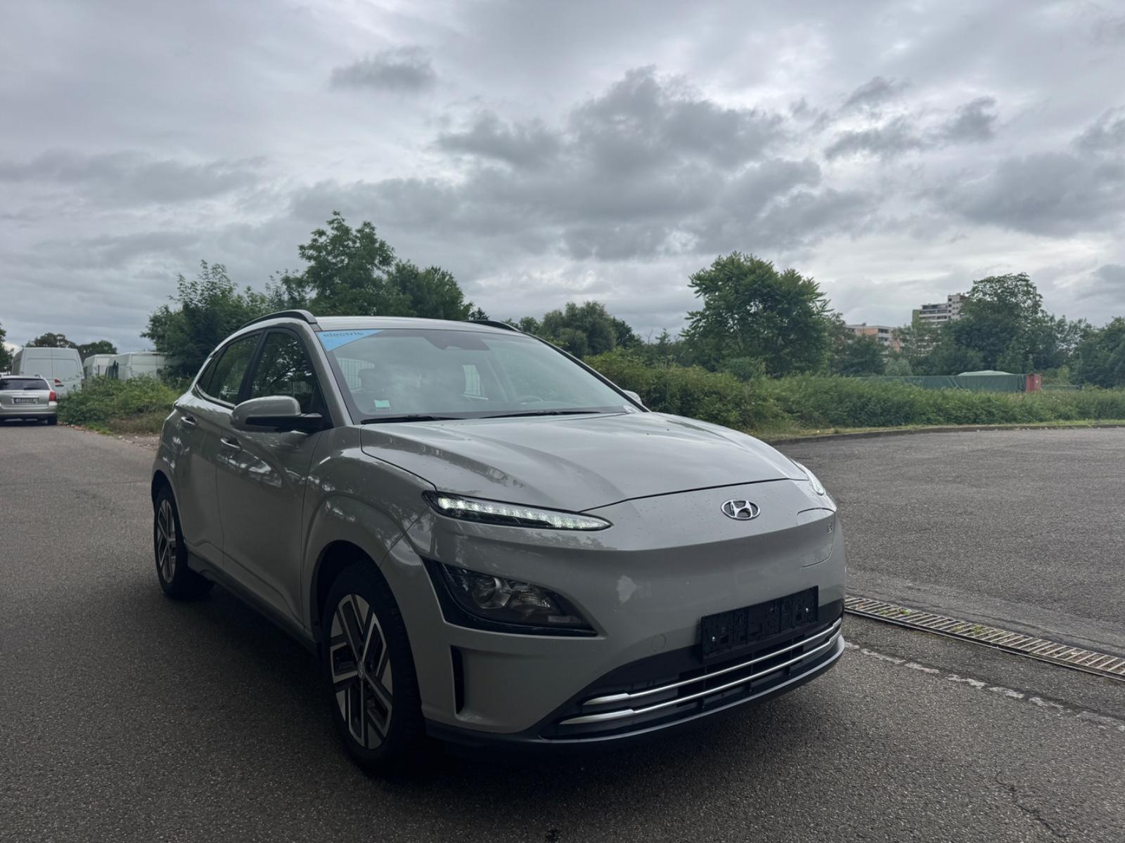 Hyundai Kona Basis Elektro 2WD