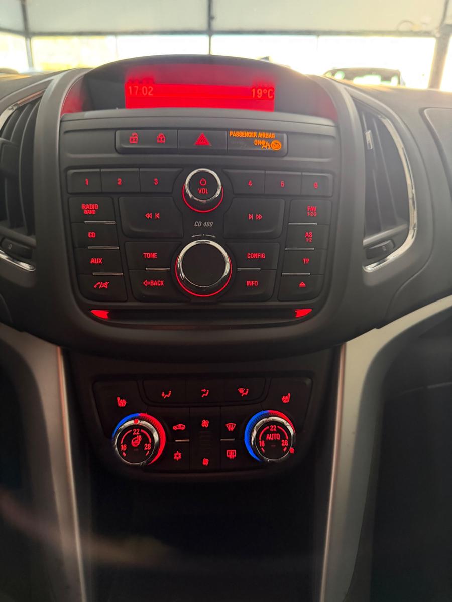 Opel Zafira C Tourer Style 7Sitzer 1-Hand *98.000km*