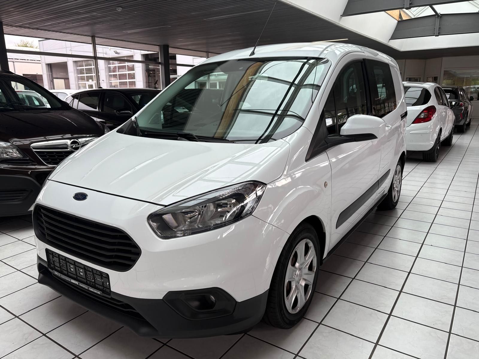 Ford Transit - 1