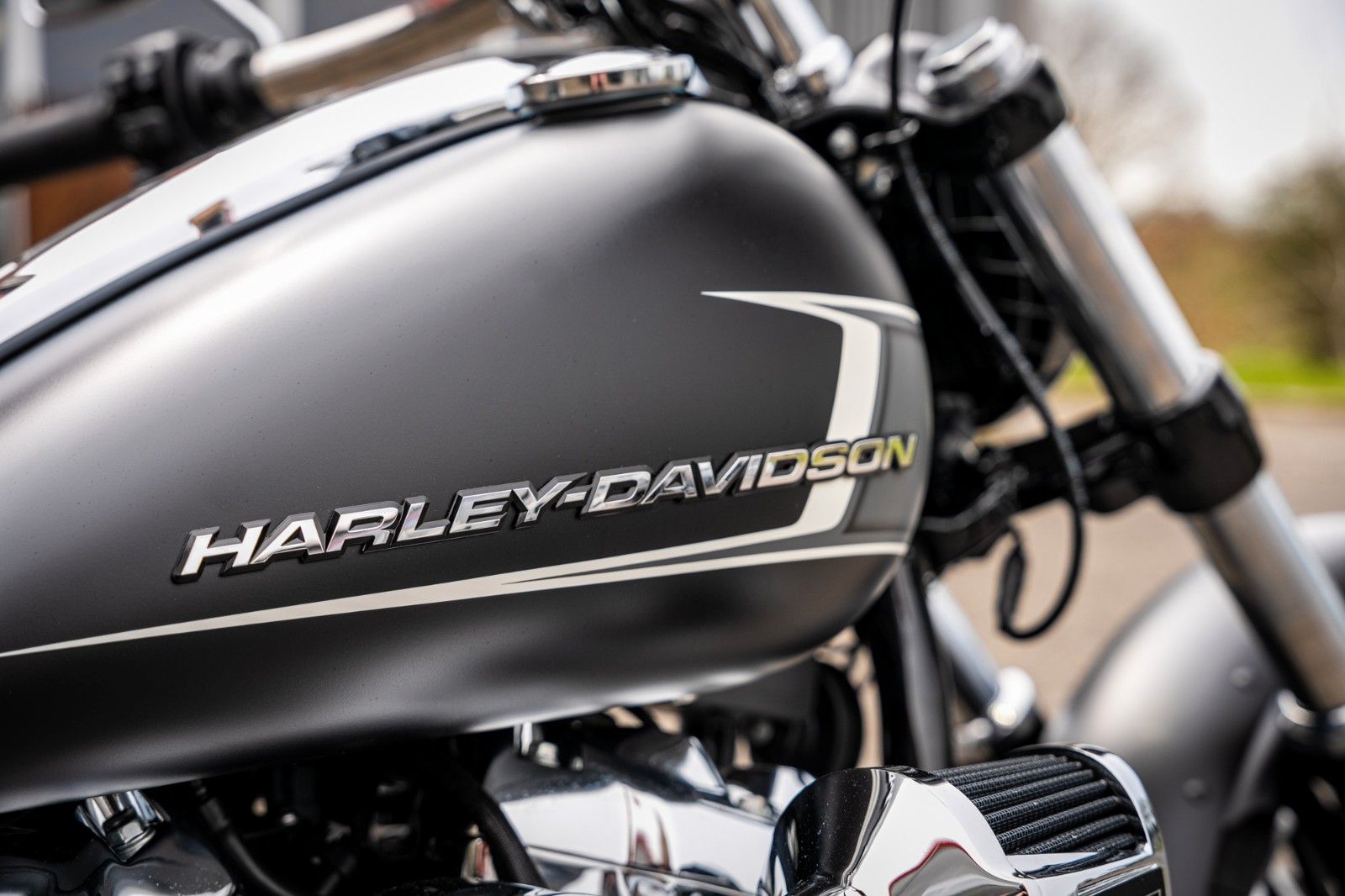 Fahrzeugabbildung Harley-Davidson BREAKOUT FXBR 117 ci - MY23 sofort verfügbar