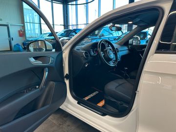 Audi A1 Sportback basis *Klima*SHZ*PDC*EURO 6*CD*