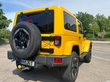 Jeep Wrangler Sahara 2.8 CRD Autom. Sahara - Jeep Gebrauchtwagen in Nürnberg
