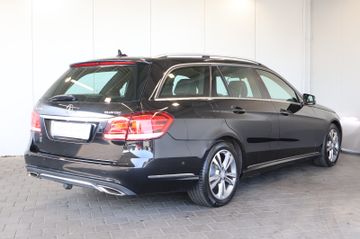 Mercedes-Benz E 220 T Avantgarde FRONT+ILS+NAVI+AHK