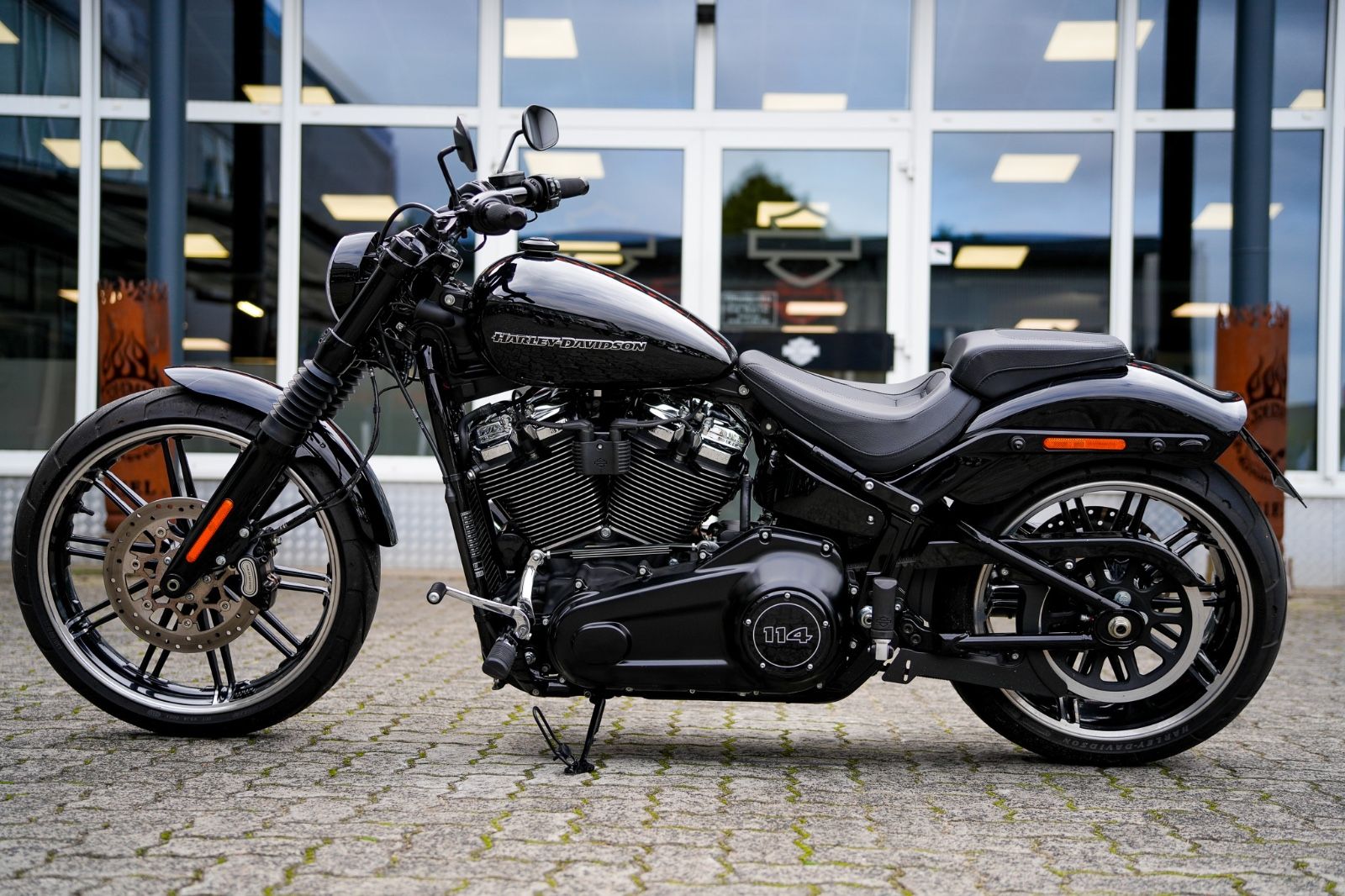Fahrzeugabbildung Harley-Davidson FXBRS Breakout 114 cui - Miller - Black Black