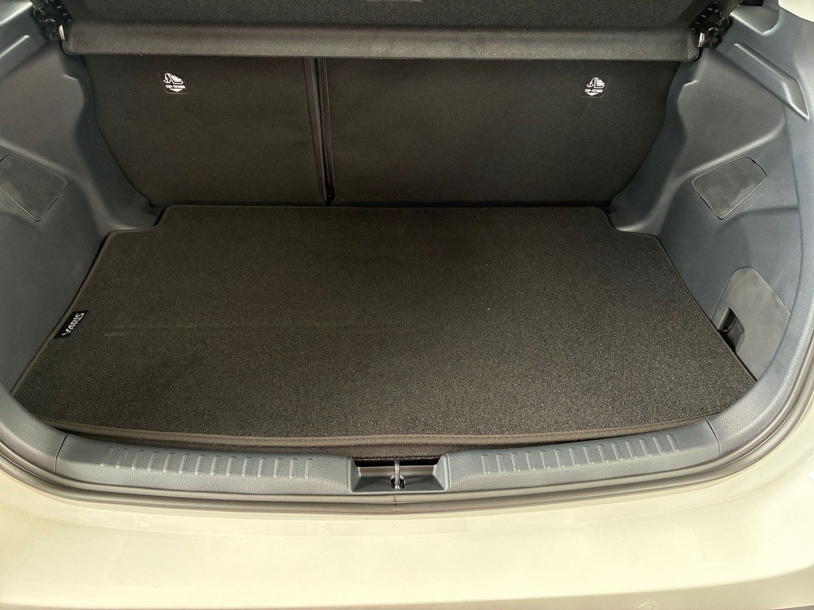 Fahrzeugabbildung Toyota Yaris 1.5 Teamplayer Kamera,LED,Matrix,ACC,PDC