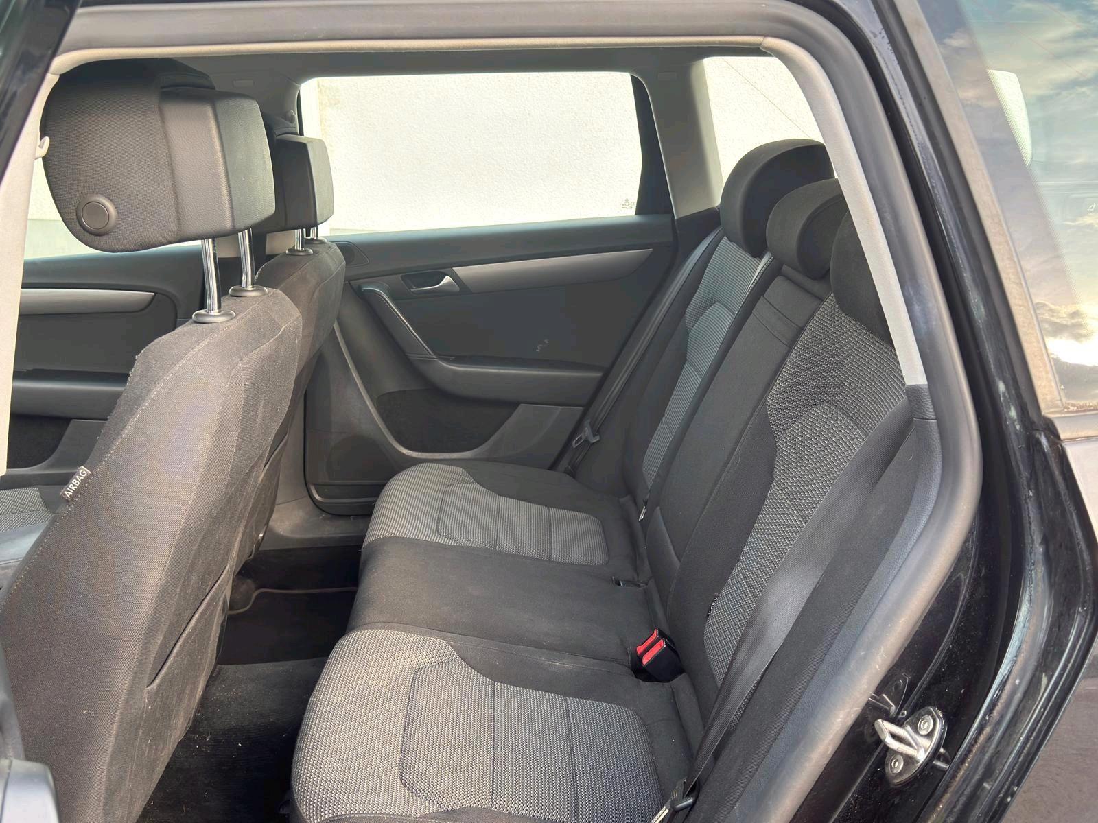Volkswagen Passat 2012 — photo 9