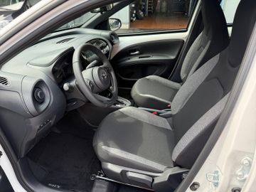 Toyota Aygo (X) - 10