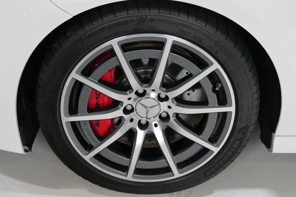 Mercedes-Benz CLA 45 AMG Shooting Brake