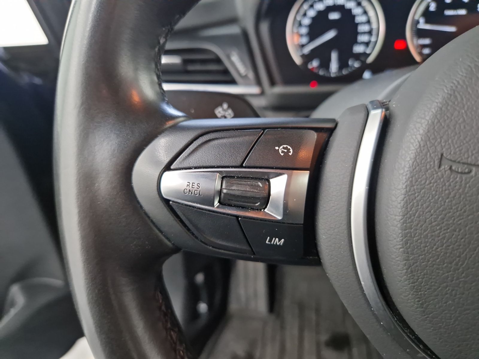 BMW 220 Active Tourer 220i Active Tourer Advantage Kamera – Bild 22