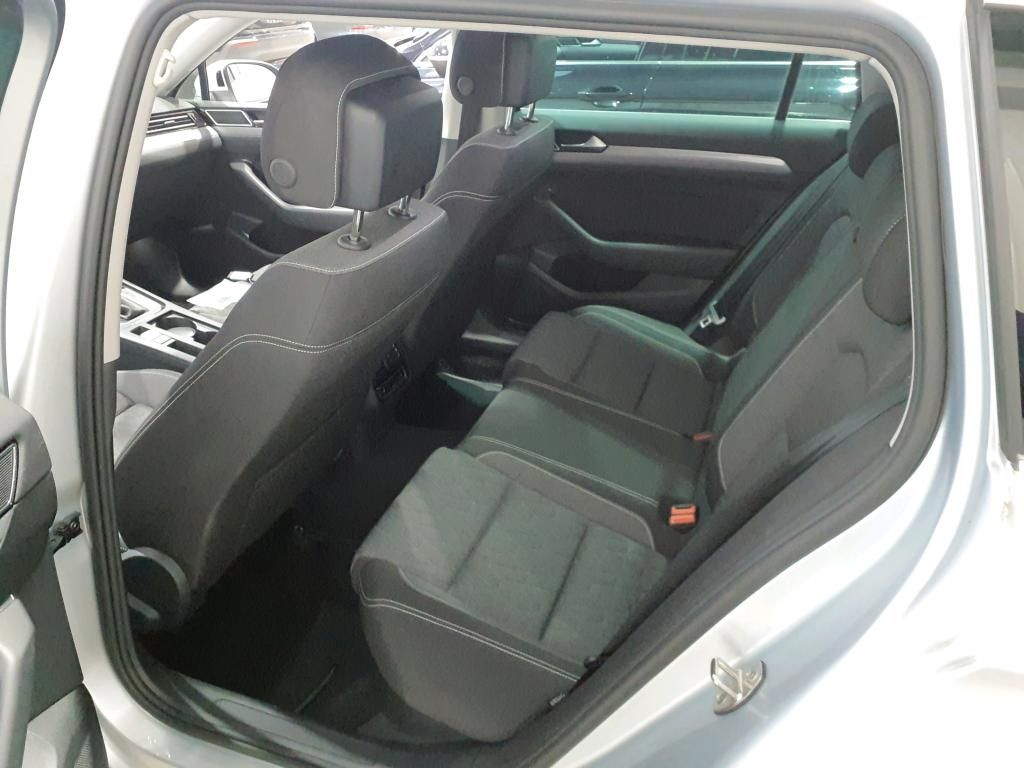 Passat Variant 2.0TDI DSG Business AHK/Kamera/VC