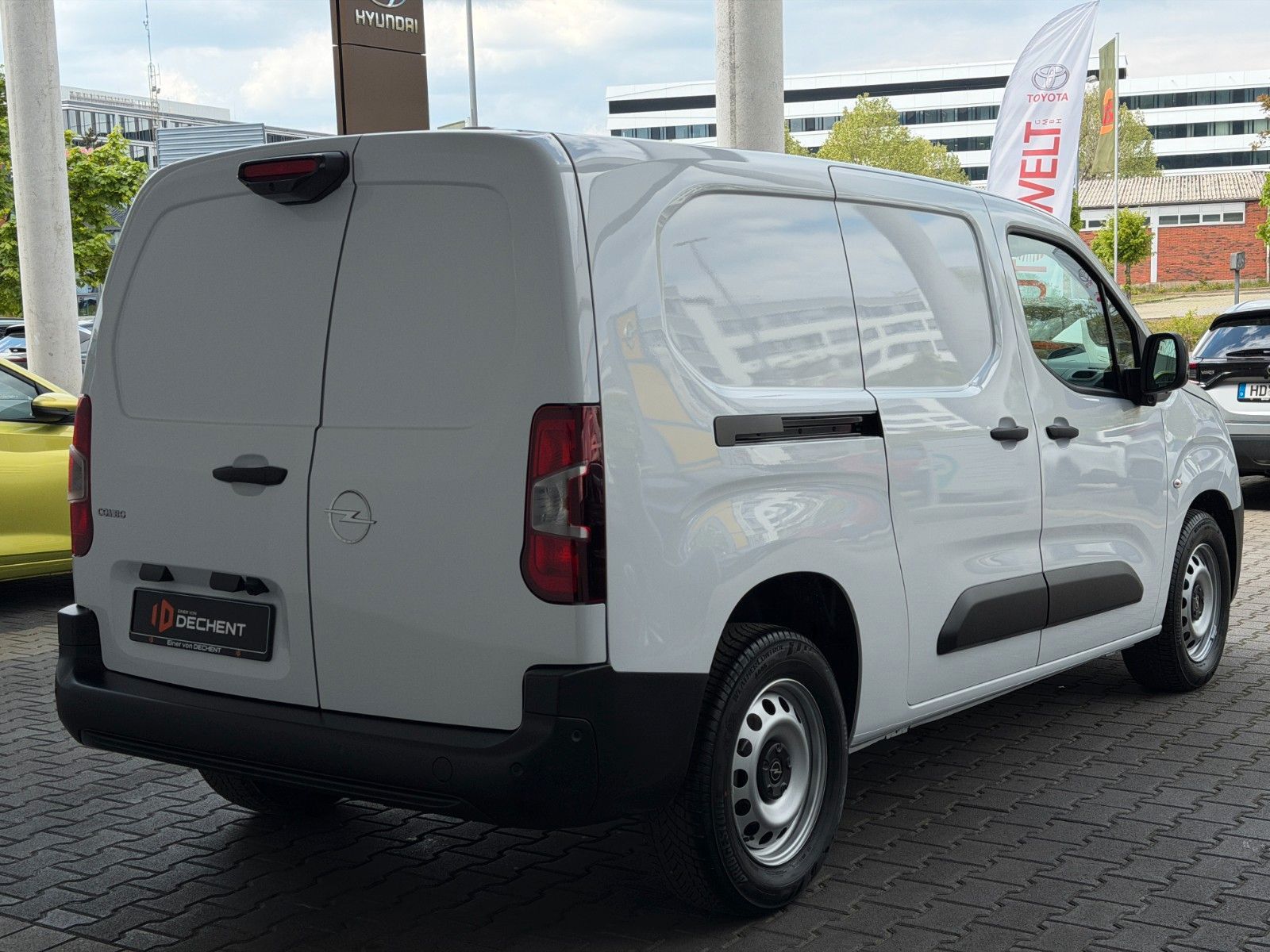 Fahrzeugabbildung Opel Combo E Cargo 1.5 D Basis erhöhte Nutzlast XL