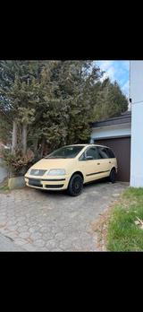 Volkswagen 1.9 tdi geeignet für carbage run muss nur ... - gebrauchte VW Sharan aus dem Jahr 2001