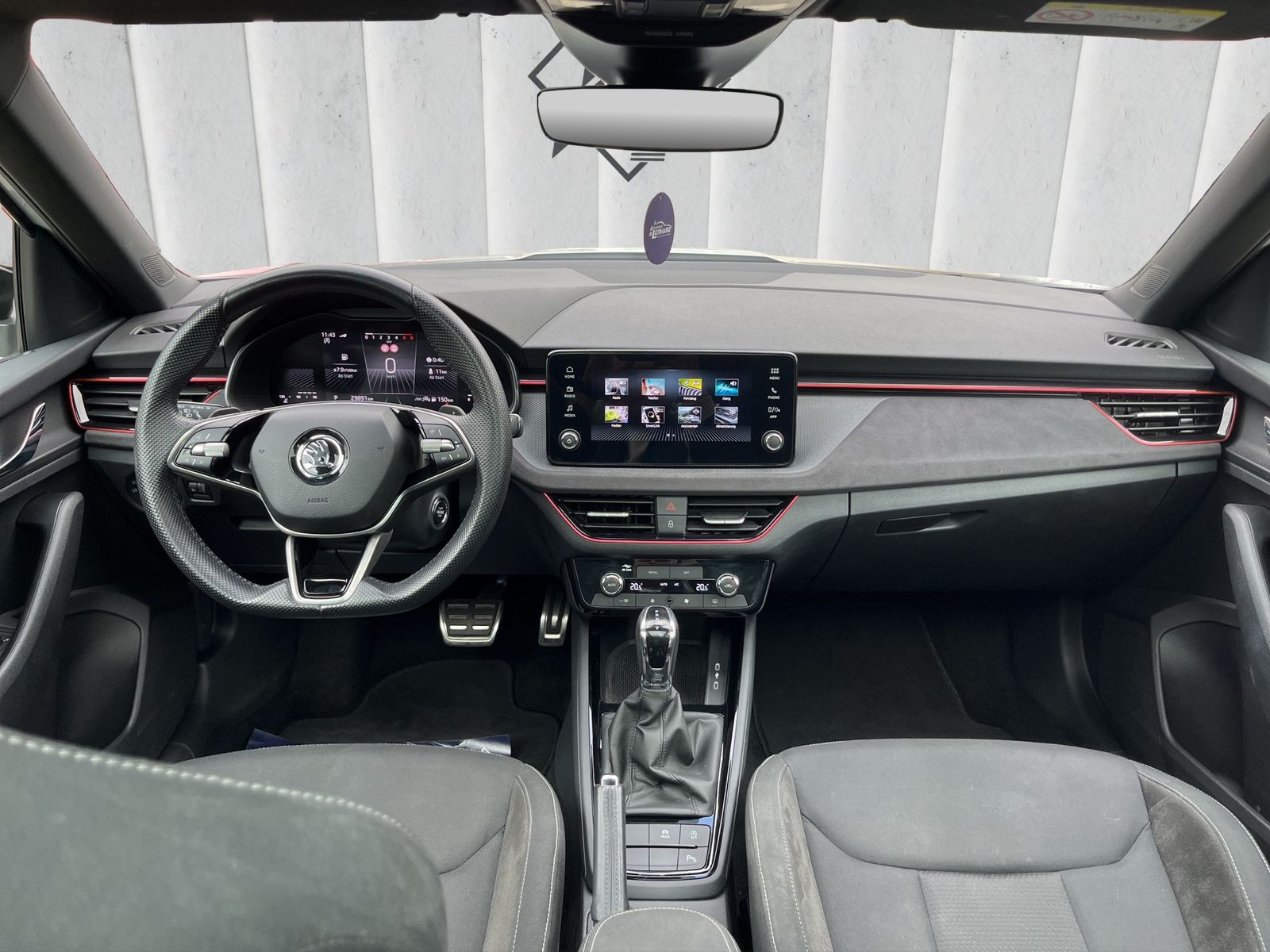 Fahrzeugabbildung SKODA Kamiq DSG*Pano*Vico*Kamera*PDC*Sportdesign*LED**