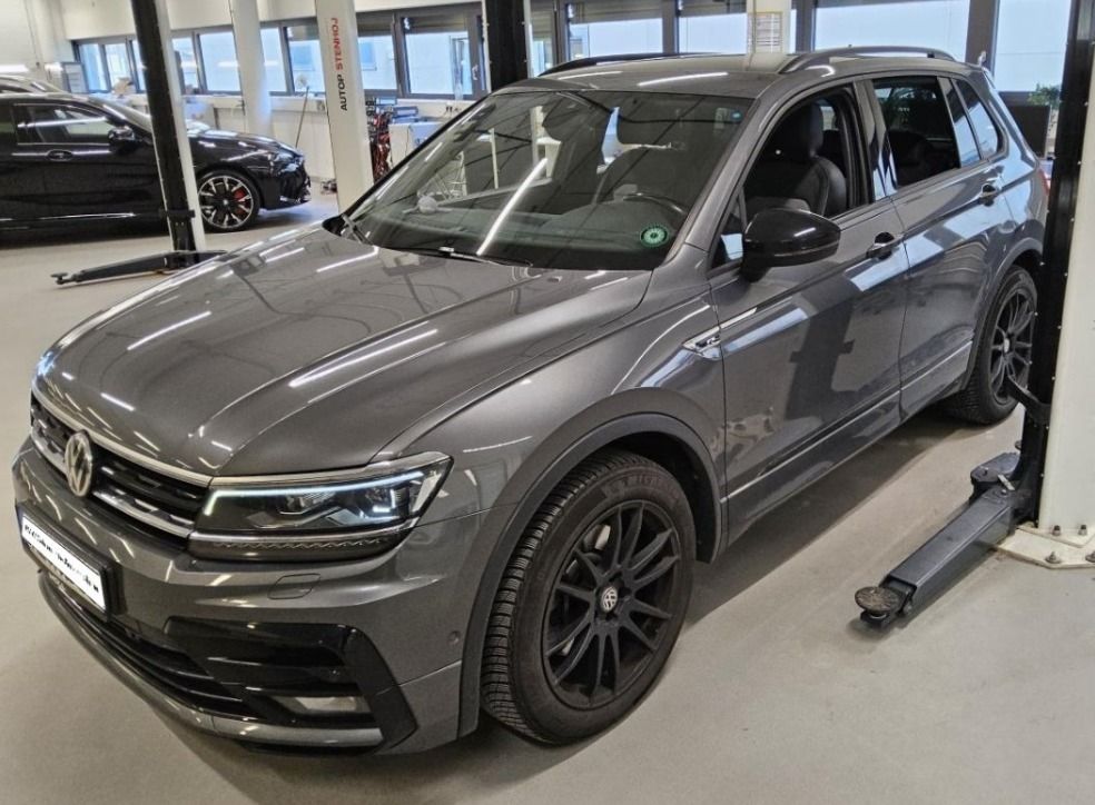Fahrzeugabbildung Volkswagen Tiguan 20TDI 4Motion R-LINE BLACK STHZG LED ANHZ