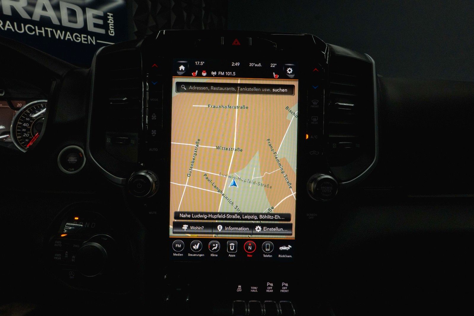 Fahrzeugabbildung Dodge RAM 5.7 V8 HEMI 4x4 Offroad Night Limited 19%