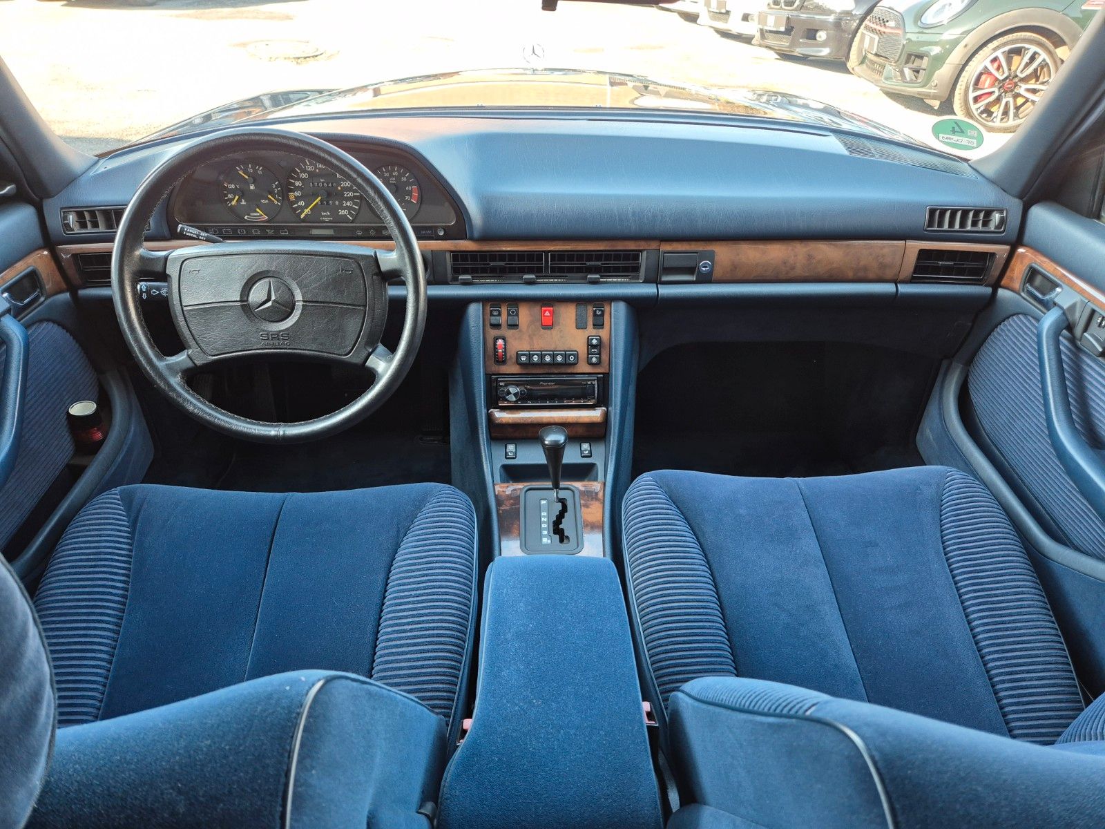 Fahrzeugabbildung Mercedes-Benz 560 SEL/Orig. km/Topfahrzeug