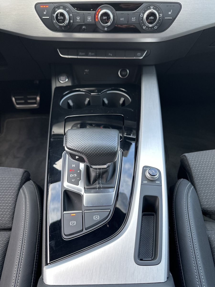 Fahrzeugabbildung Audi A4 Avant 35 TDI S-Line NAV+LED+KAMERA+1HD+18ZOLL