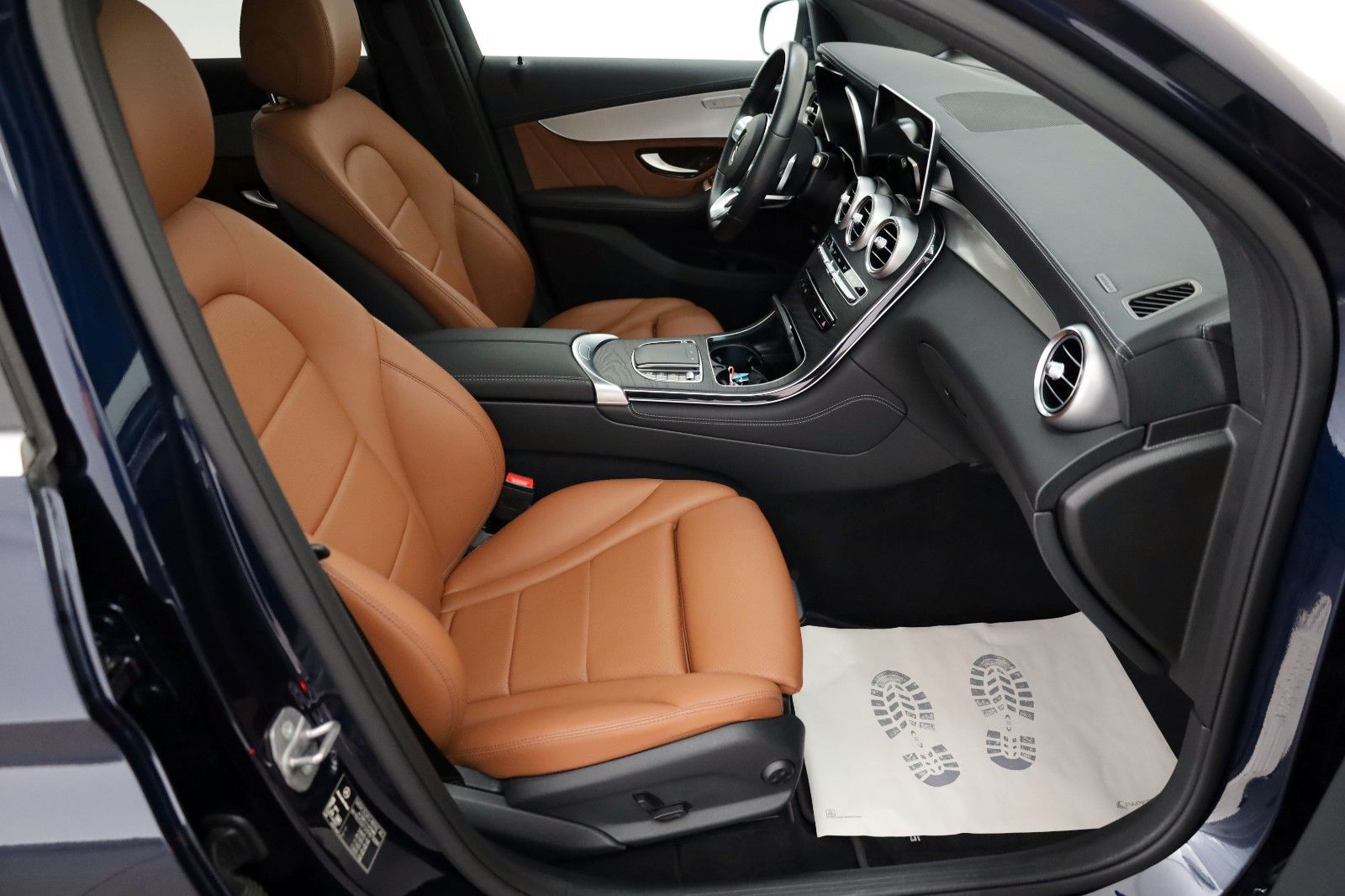 Fahrzeugabbildung Mercedes-Benz GLC 200d COUPE AMG Line Leder,Navi,LED,Kamera,SD