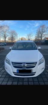 Volkswagen Tiguan 2.0 TDI Automatik 4MOTION Sport & Sty...