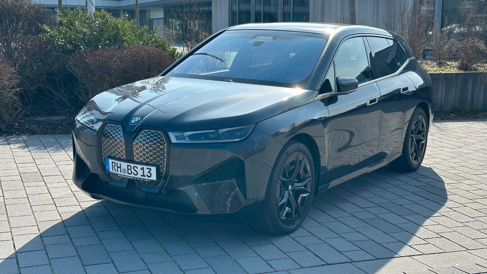 BMW iX 40 xDrive M-Paket