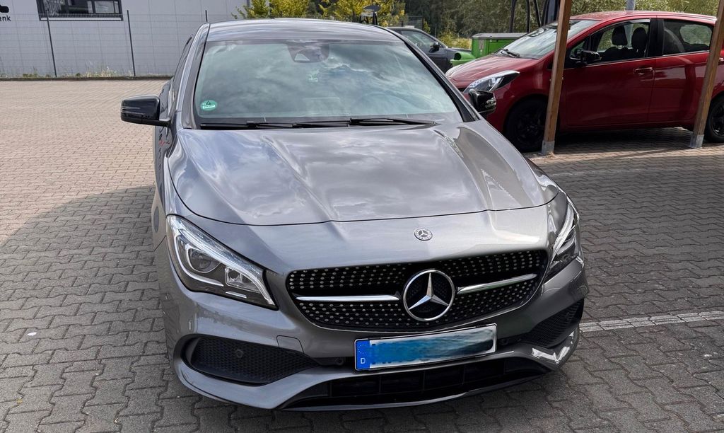 Image of Mercedes-Benz CLA 200
