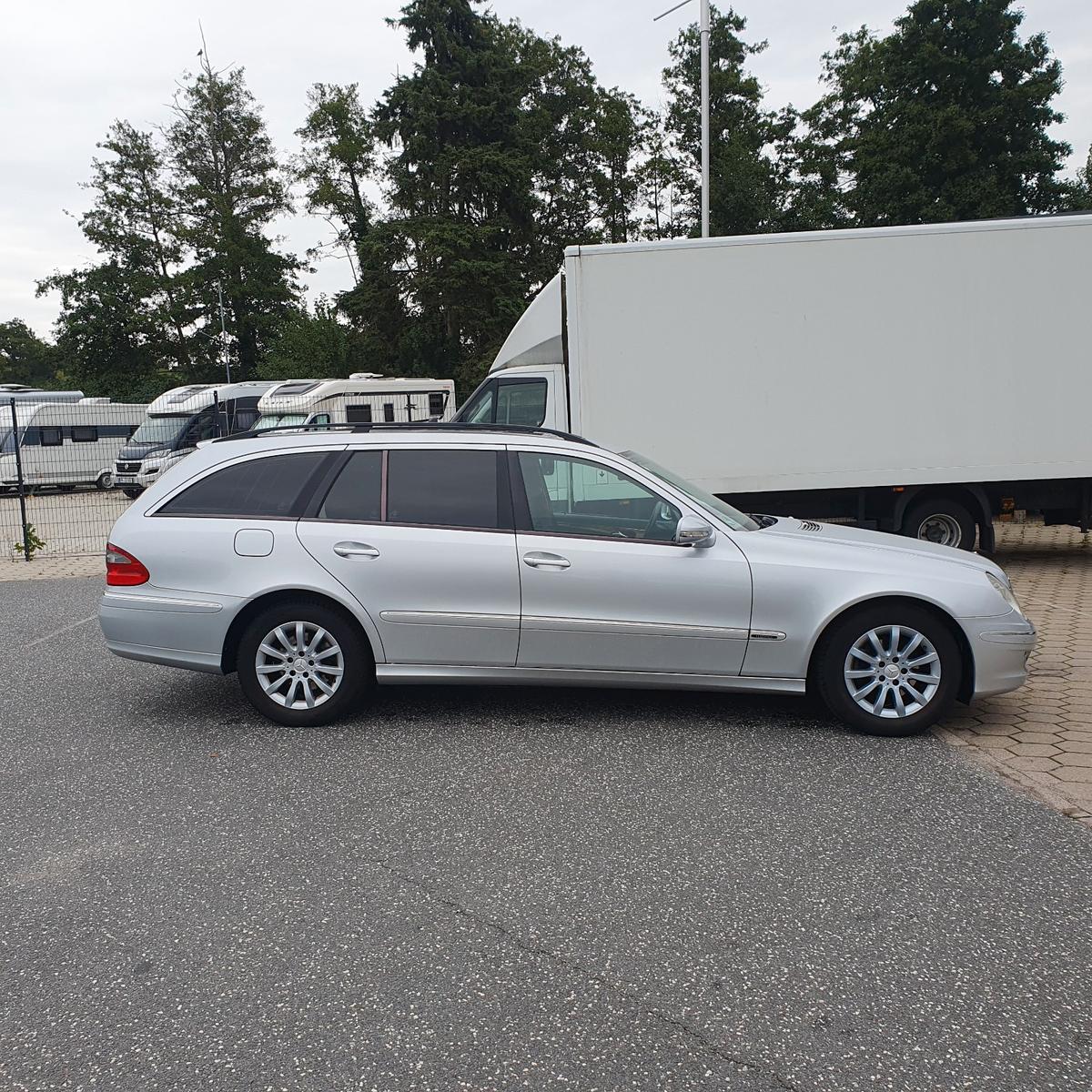 Mercedes-Benz CE 220