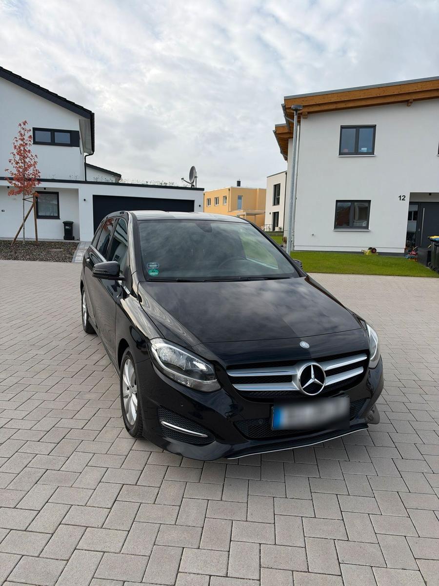 Mercedes-Benz B 200