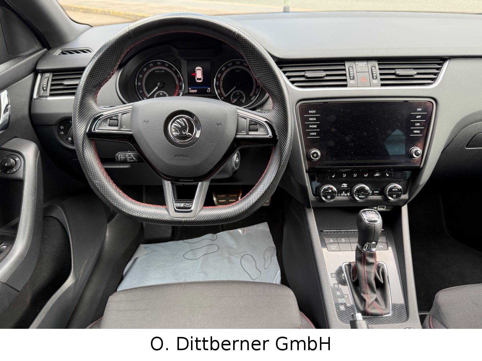 Skoda Octavia Combi 2,0 TDI DSG RS 4x4 StdHzg ACC Navi foto 7
