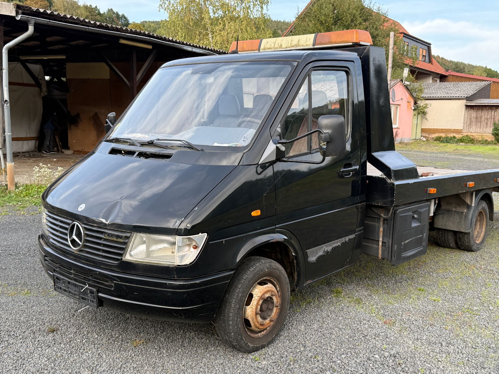 Fahrzeugabbildung Mercedes-Benz Sprinter 412 D Abschleppwagen Klima 3-Sitzer