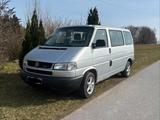 Volkswagen T4 Caravelle 2,5-l-Diesel TDI Top Gepflegt! TÜV  - silberne Volkswagen T4 Caravelle