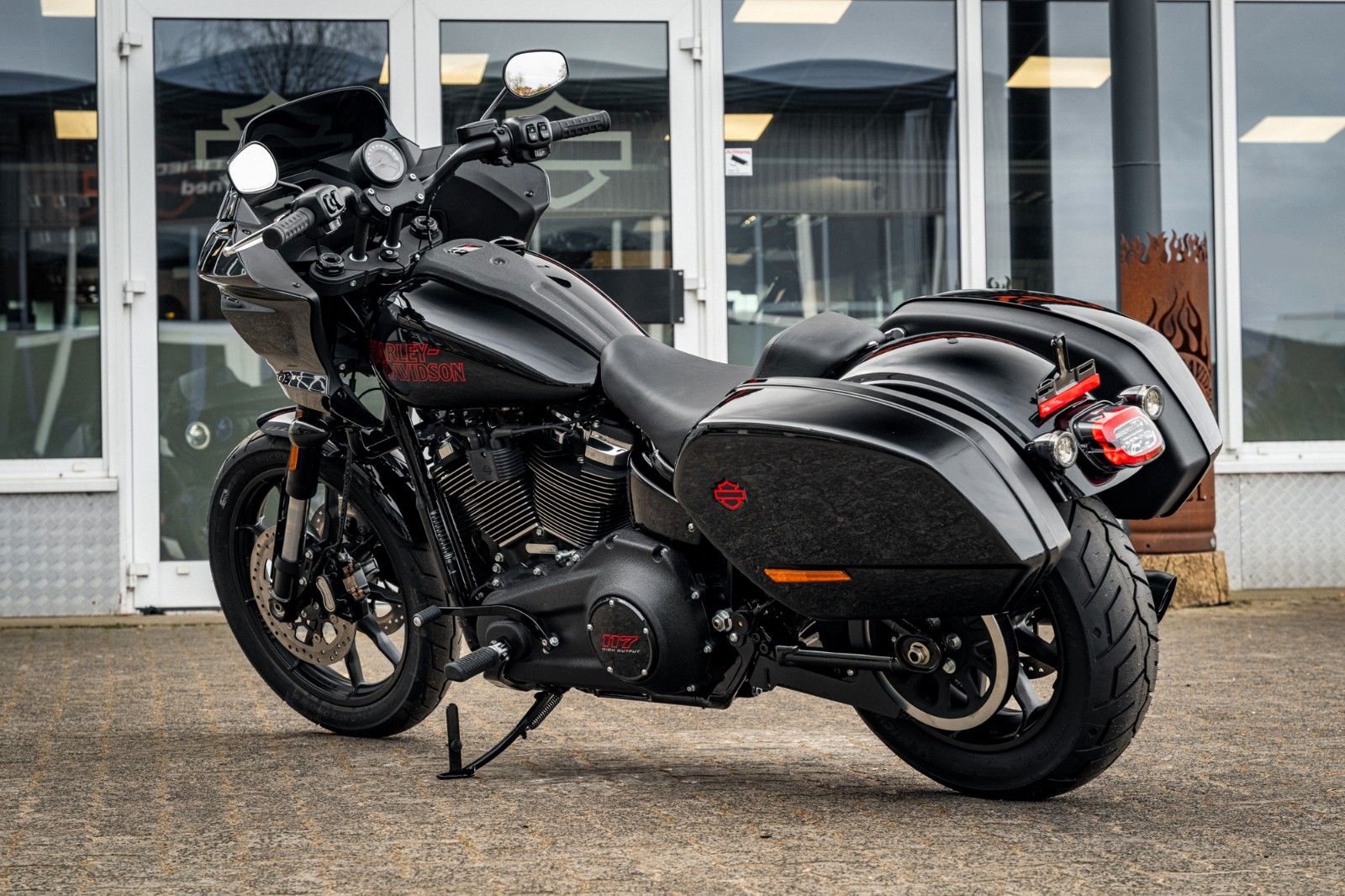 Fahrzeugabbildung Harley-Davidson FXLRST LOW RIDER ST 117 MY25 - RockfordFosgate