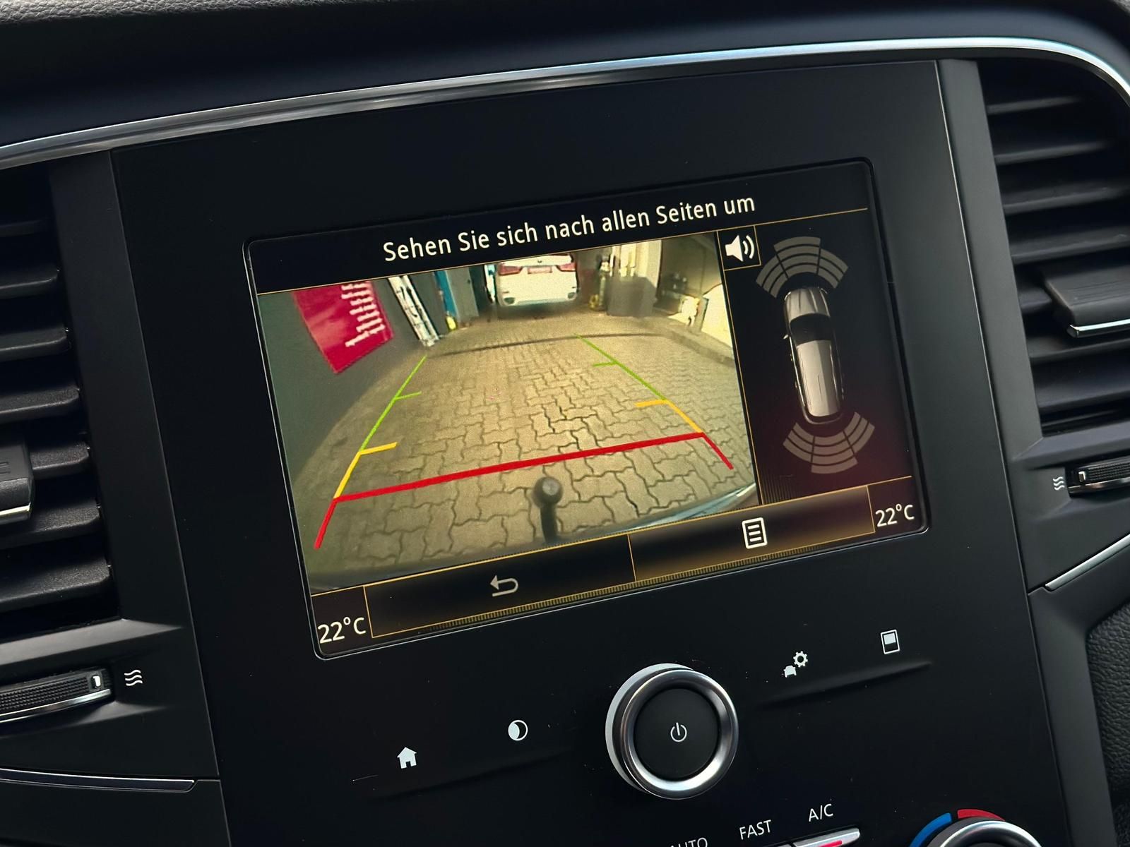 RENAULT Megane 1.3TCE ENERGY LIMITED* AHK#SHZ#TEMPO#NAVI - Image 20