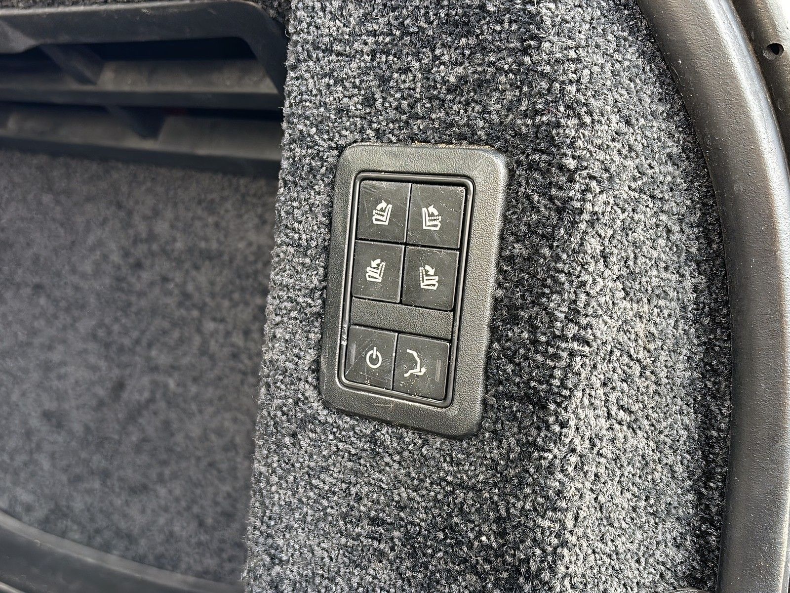 Fahrzeugabbildung Land Rover Range Rover 3.0 TDV6 Autobiography PANO*ACC*AHK